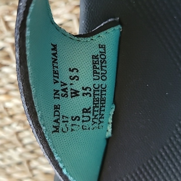 REEF sandal flip flops in black and teal.  Size is 5.  In good condition. - Picture 6 of 7